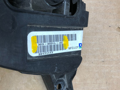 2014 2015 Kia Sorento Front Left Driver LH Fog Light Bezel H1928 DG15