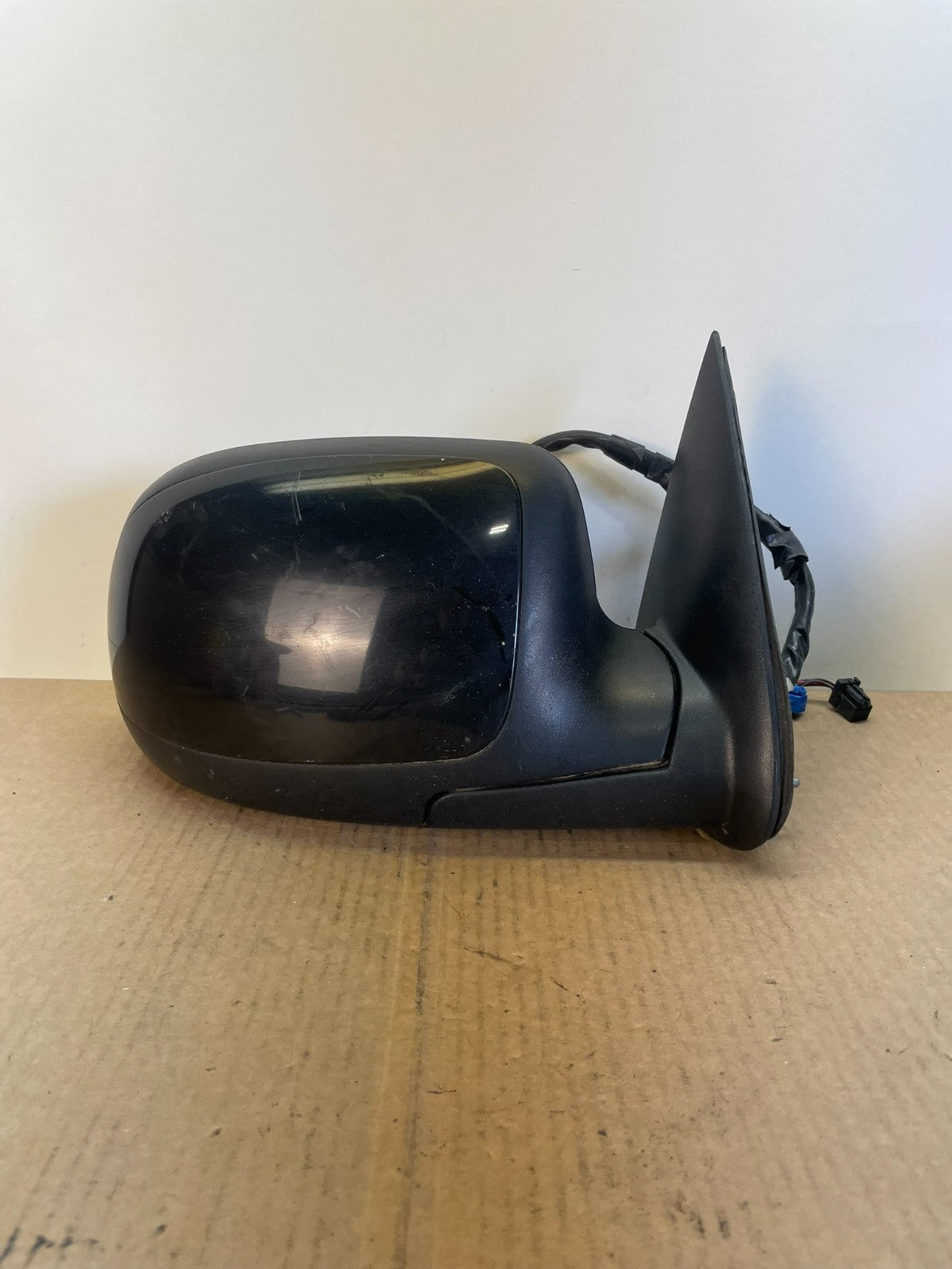 2003 to 2006 Gmc Yukon Right Passenger Turn Signal View Door Mirror AF5566 DG0
