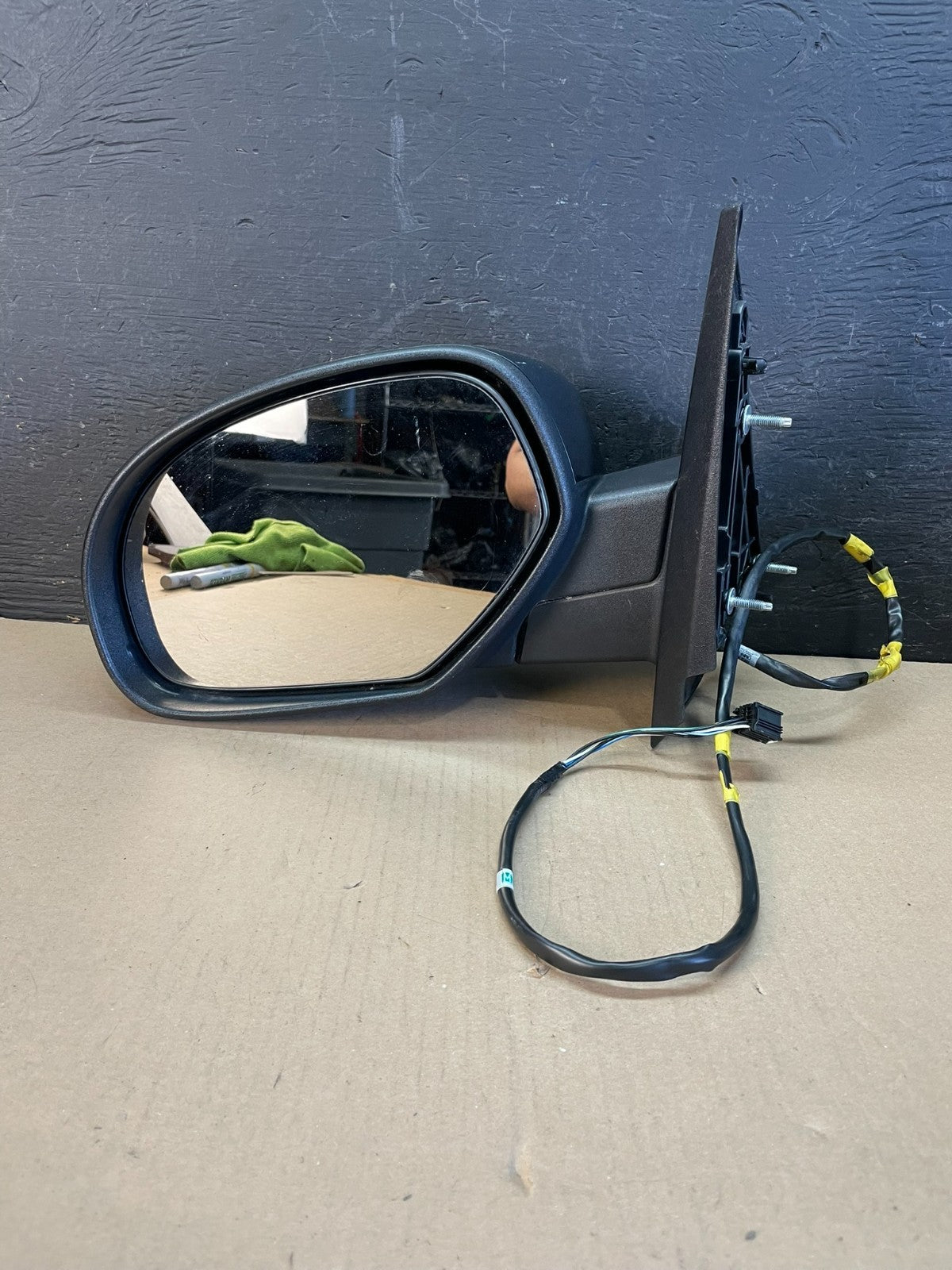 2007 to 2014 Gmc Yukon Left Driver LH Side View Door Mirror ae1108 DG8