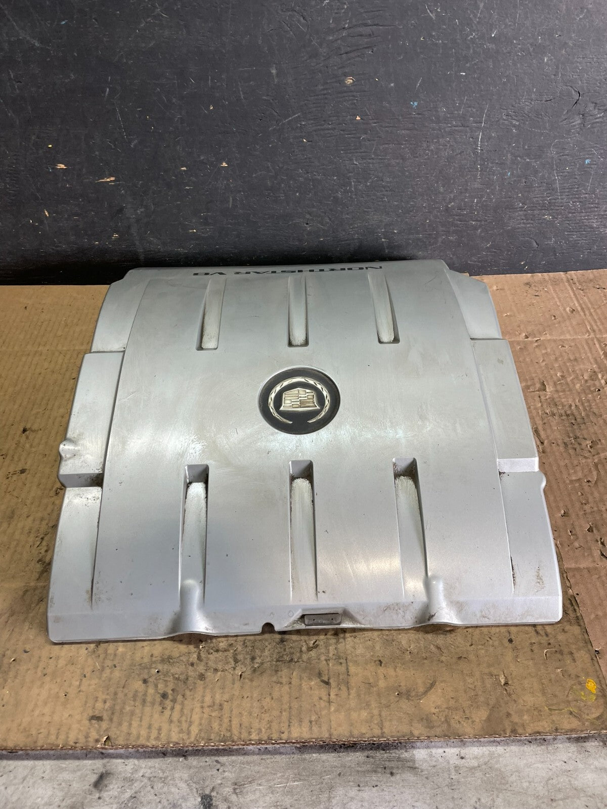 1997 to 2004 Cadillac Deville Seville Northstar Engine Motor Cover J4149 DG1
