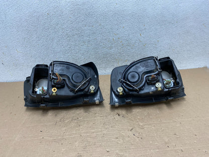2002 to 2004 Volkswagen Jetta Left+Right Headlights AI0963 DW7