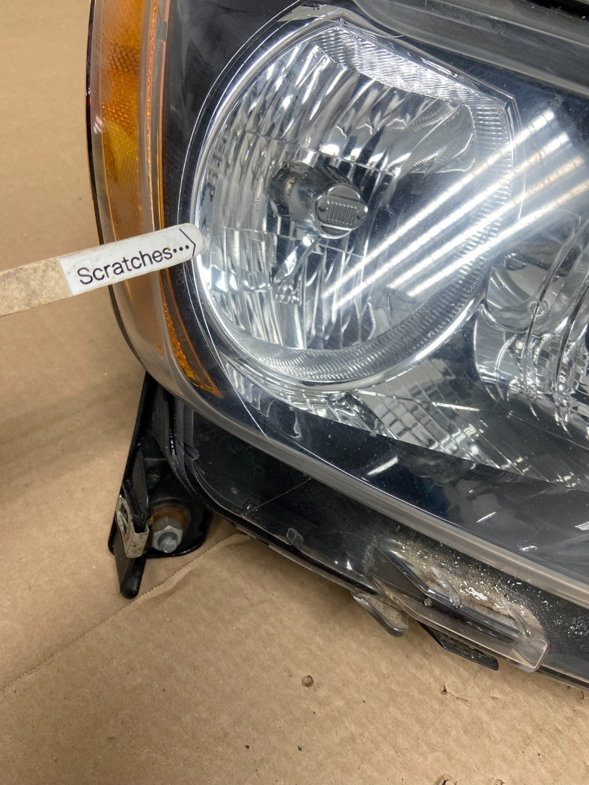 2011-2013 Jeep Grand Cherokee Right Passenger Halogen Headlight AB2530 DW3
