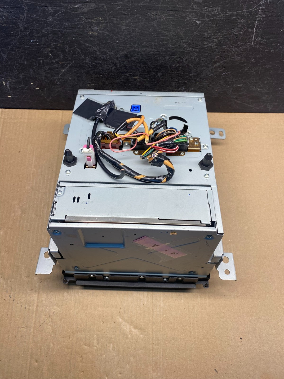 2009 to 2011 Cadillac Sts Radio 6 Disc Screen Display CD Player AE7518 DG5