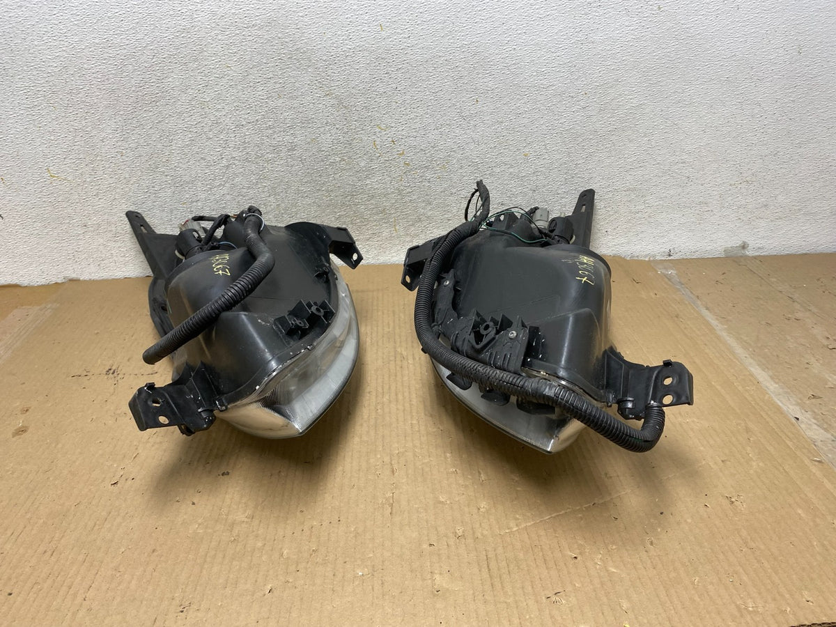 Sedan 2007 2008 2009 Nissan Altima Left+Right Set Headlights AH3067 DW10