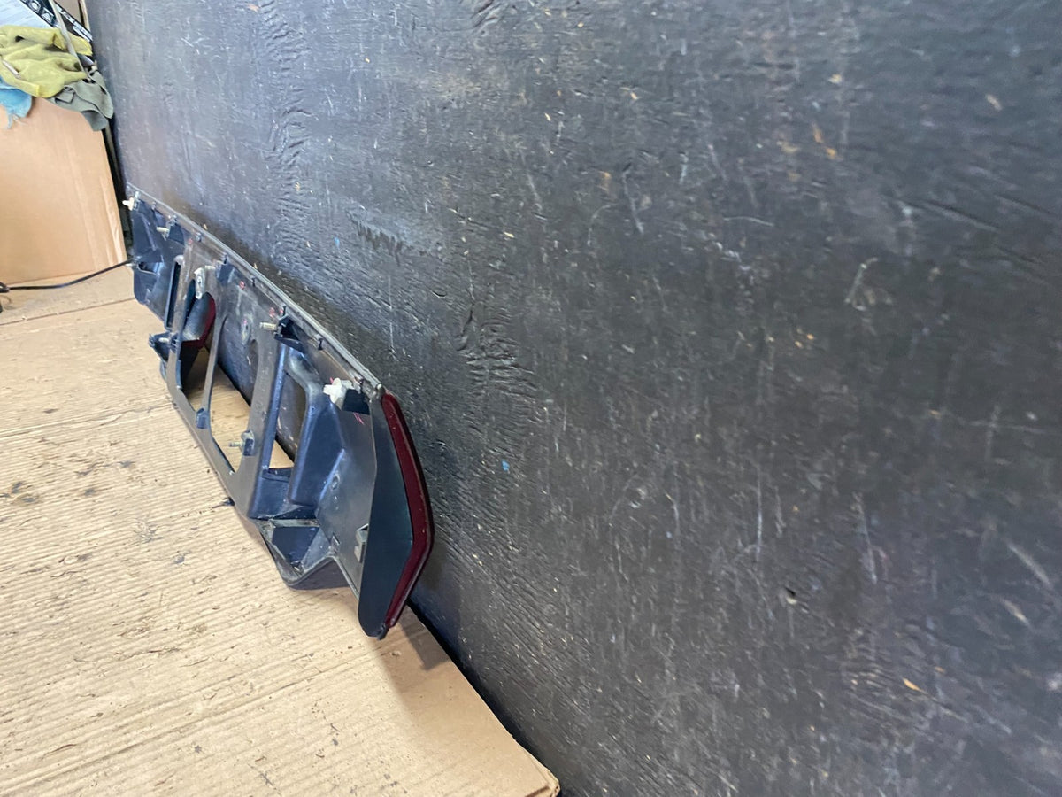 1989 to 1992 Geo Prizm Rear License Trunk Panel Q0366 PS7