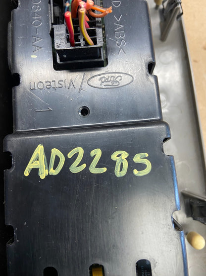 2002 to 2005 Ford Explorer Radio Dash Bezel Climate Control Air Vent AD2285 DG6