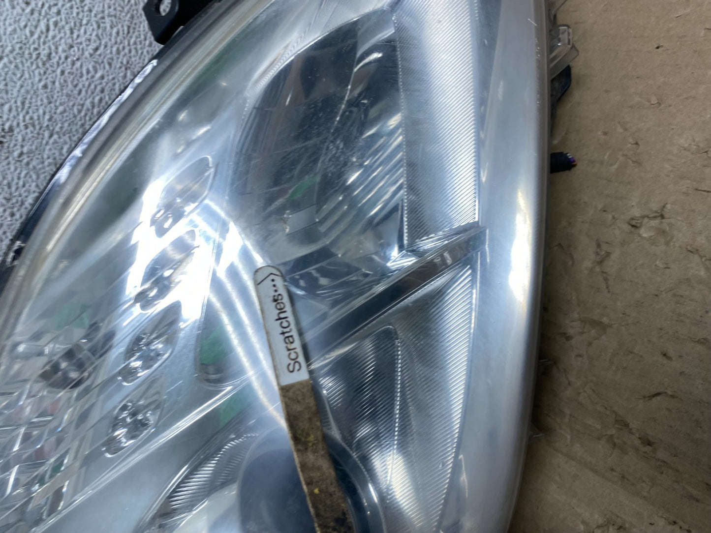 2010 - 2011 Toyota Prius Right Passenger Rh Halogen Headlight AE9759 DW3