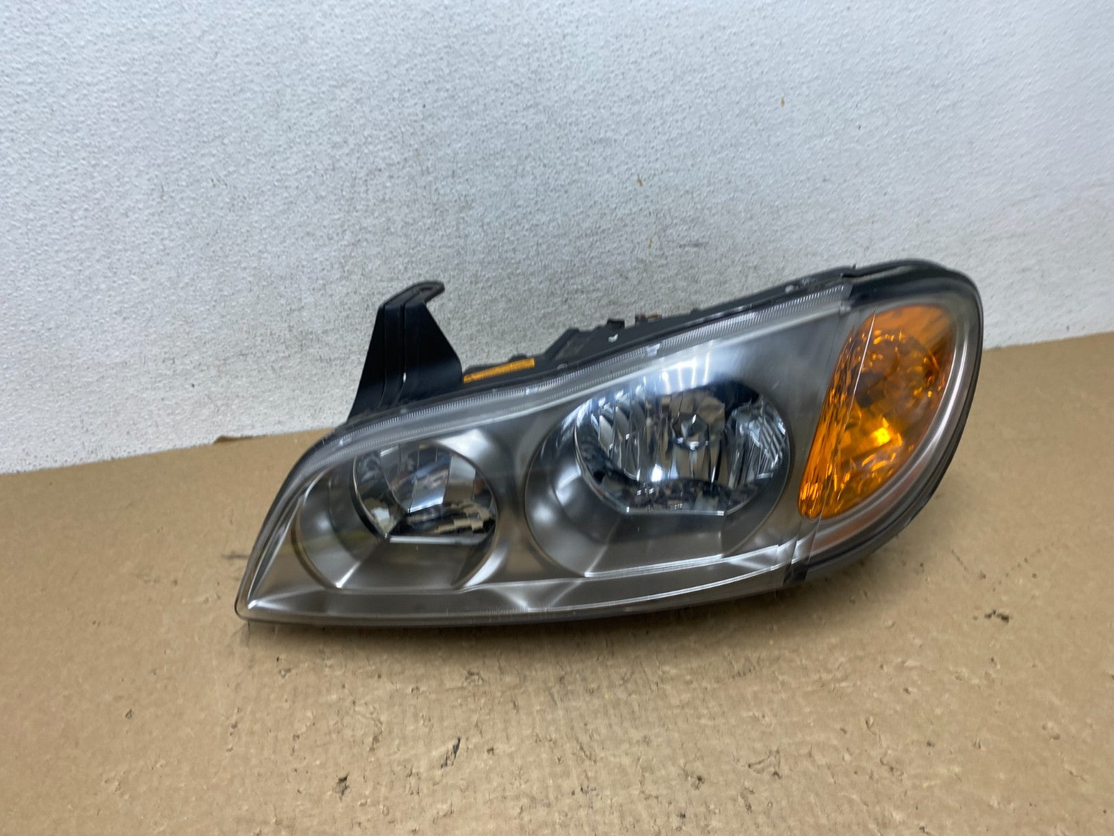 2002 to 2004 Infiniti I35 Left Driver LH Side Headlight Xenon AF8088 DW0