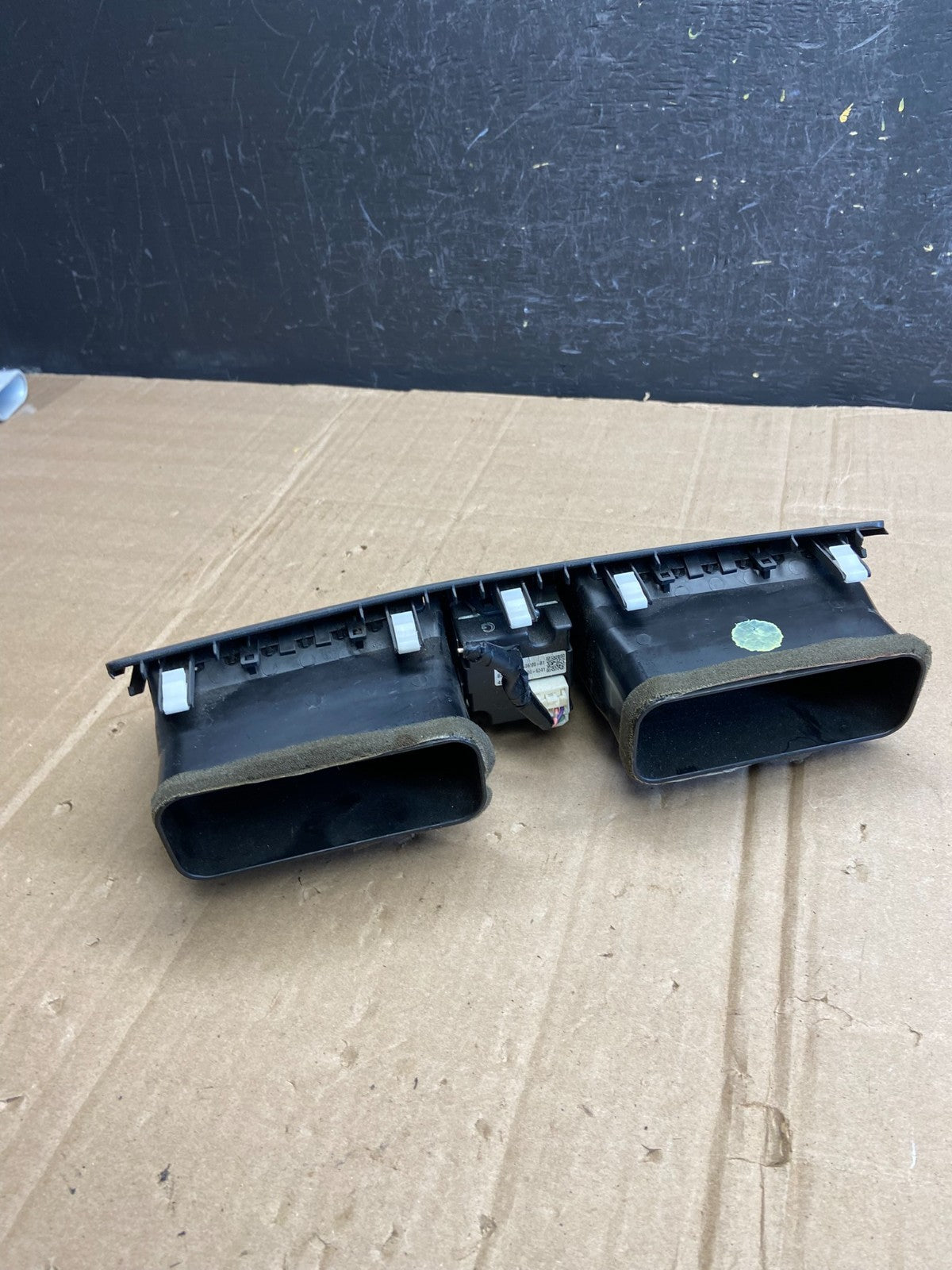 2007-2011 Toyota Camry Center Dashboard A/C HVAC Heater Air Vent Trim AD7131 DG3