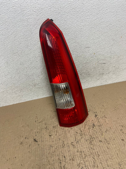 2001-2004 Volvo XC70 V70 Right Passenger RH Side Tail Light Upper AF7157 LK2