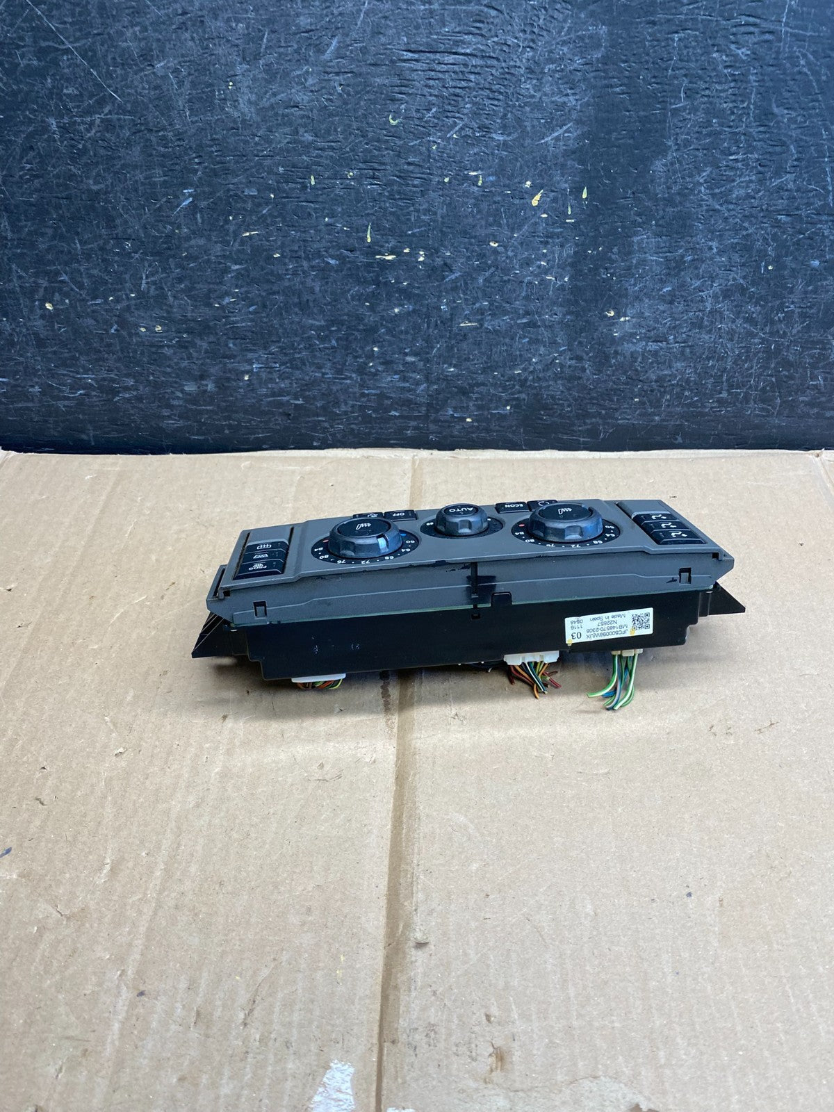 2005 to 2009 Land Rover Range LR3 AC Heater Climate Control Module AH5528 DG3
