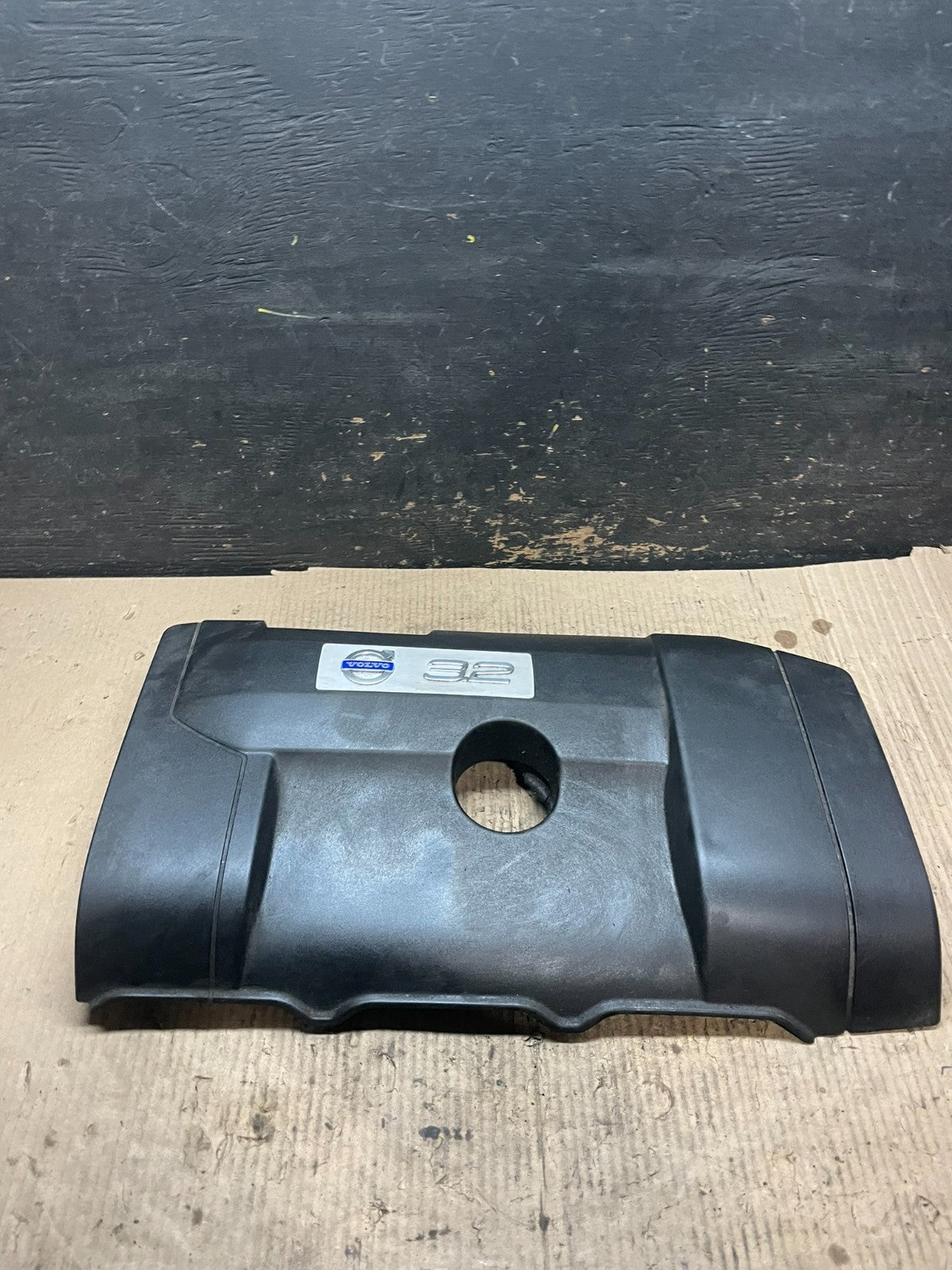 2007 to 2014 Volvo XC90 OEM 3.2L Upper Top Engine Motor Dust Cover Oem v4112 DG0