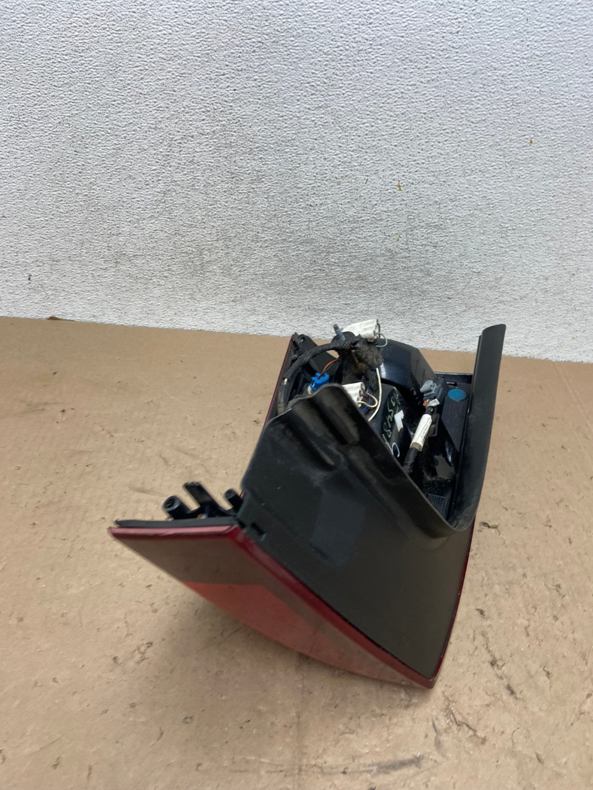 2003 to 2007 Cadillac Cts Left Driver LH Side Tail Light AG5481 LK6