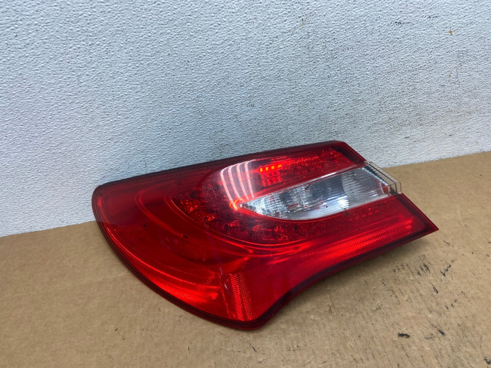 2011 - 2014 Chrysler 200 Sedan Left Driver LH Led Tail Light AD4723 LK0
