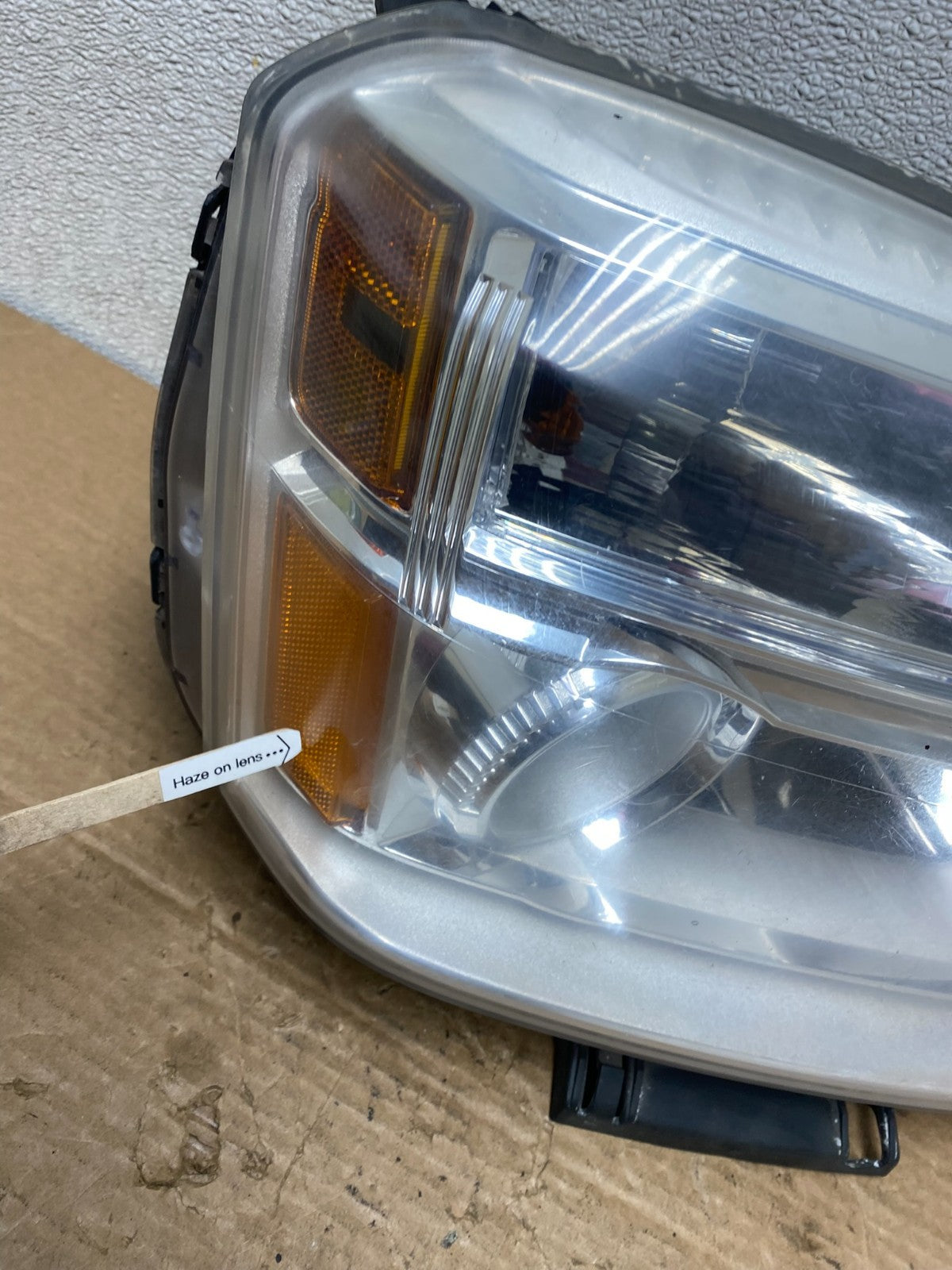 2010 to 2015 GMC Terrain Halogen Passenger Right Rh Side Headlight Oem Z2856 DW4