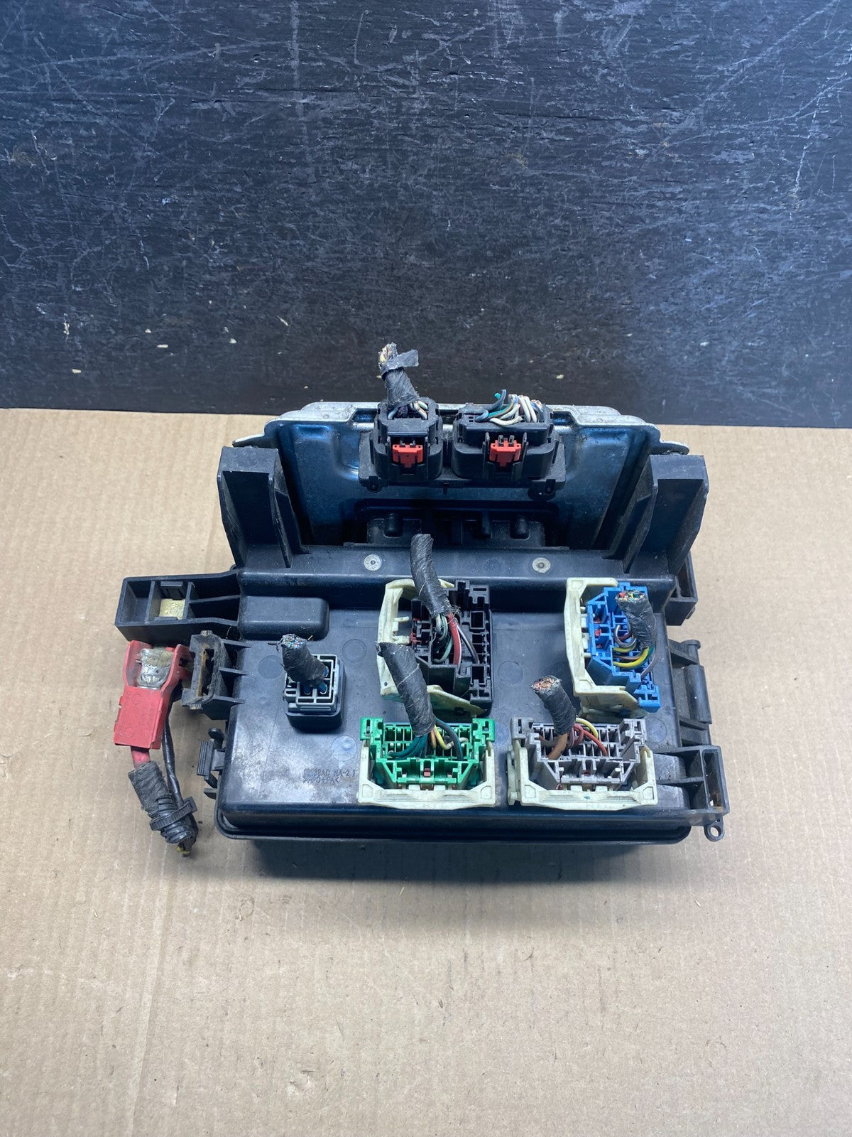 2006 2007 Chrysler 300 Totally Integrated Power Module Fuse Box TIPM AG9468 DW0