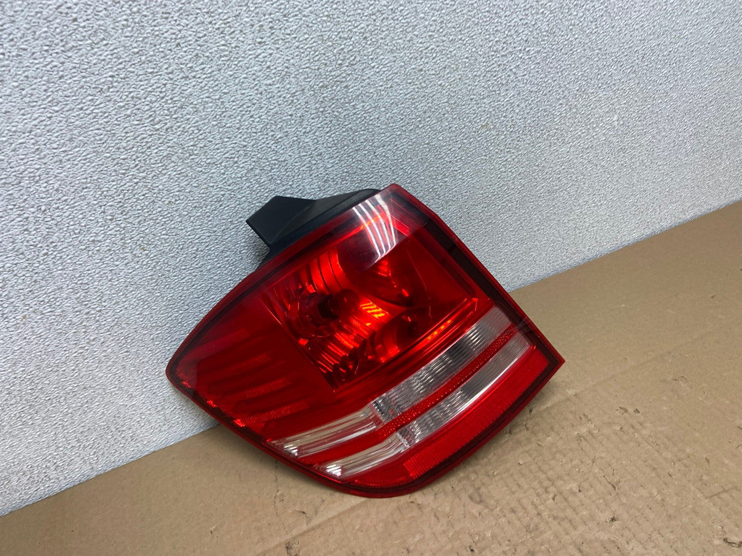 2009 2010 2011 Dodge Journey Left Driver Lh Tail Light Oem AB6280 LK2
