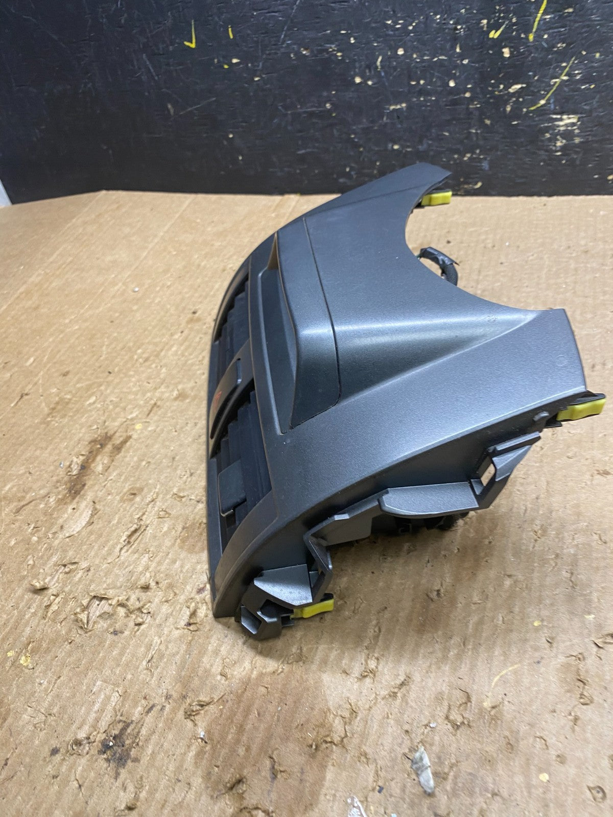 2009-2011 Toyota Corolla Center Dashboard A/C HVAC Heater Air Vent Trim Z7207 DG3