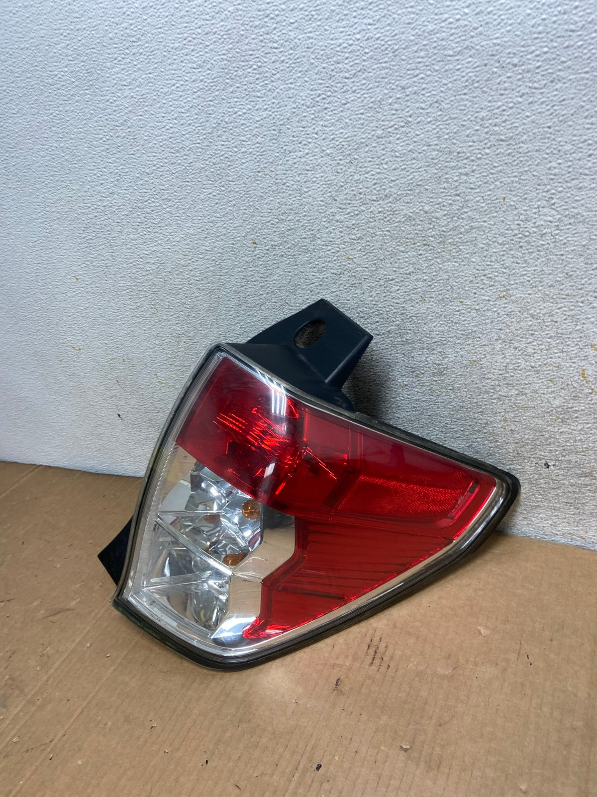 2009-2013 Subaru Forester Right Passenger Rh Side Tail Light AI8416 LK1