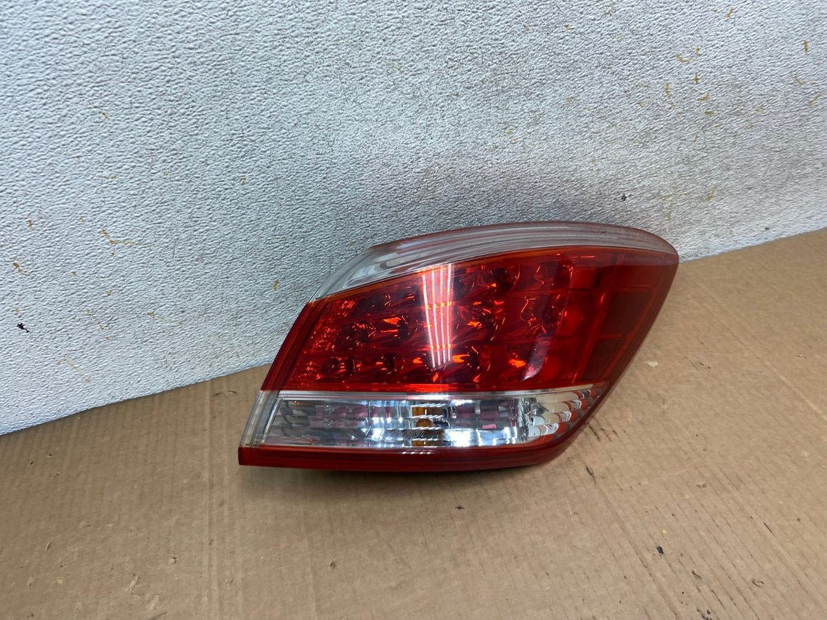 2011 - 2014 Nissan Murano Right Passenger Side RH Tail Light AI8426 LK2