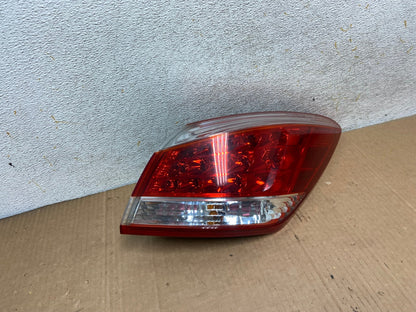 2011 - 2014 Nissan Murano Right Passenger Side RH Tail Light AI8426 LK2