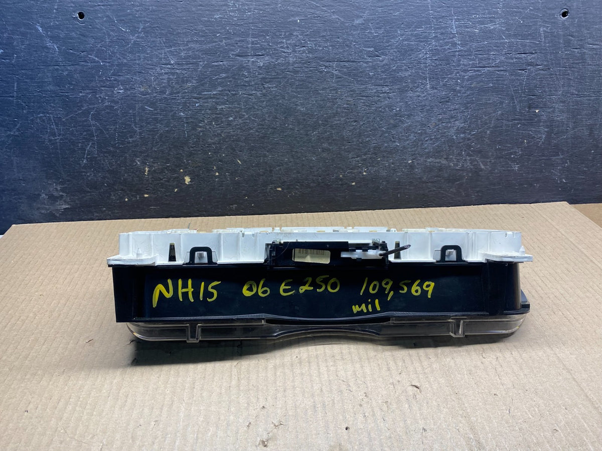 2006 Ford E350 Gauge Speedometer Cluster AI4875 DG5
