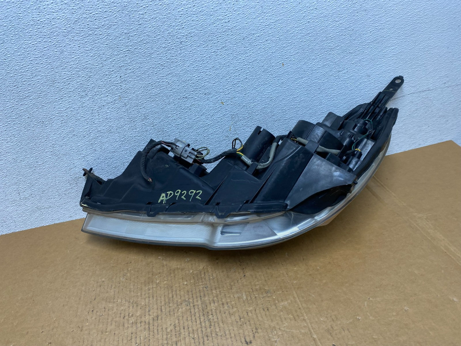 2013 - 2014 Subaru Legacy Outback Right Passenger Headlight AD9292 DW8
