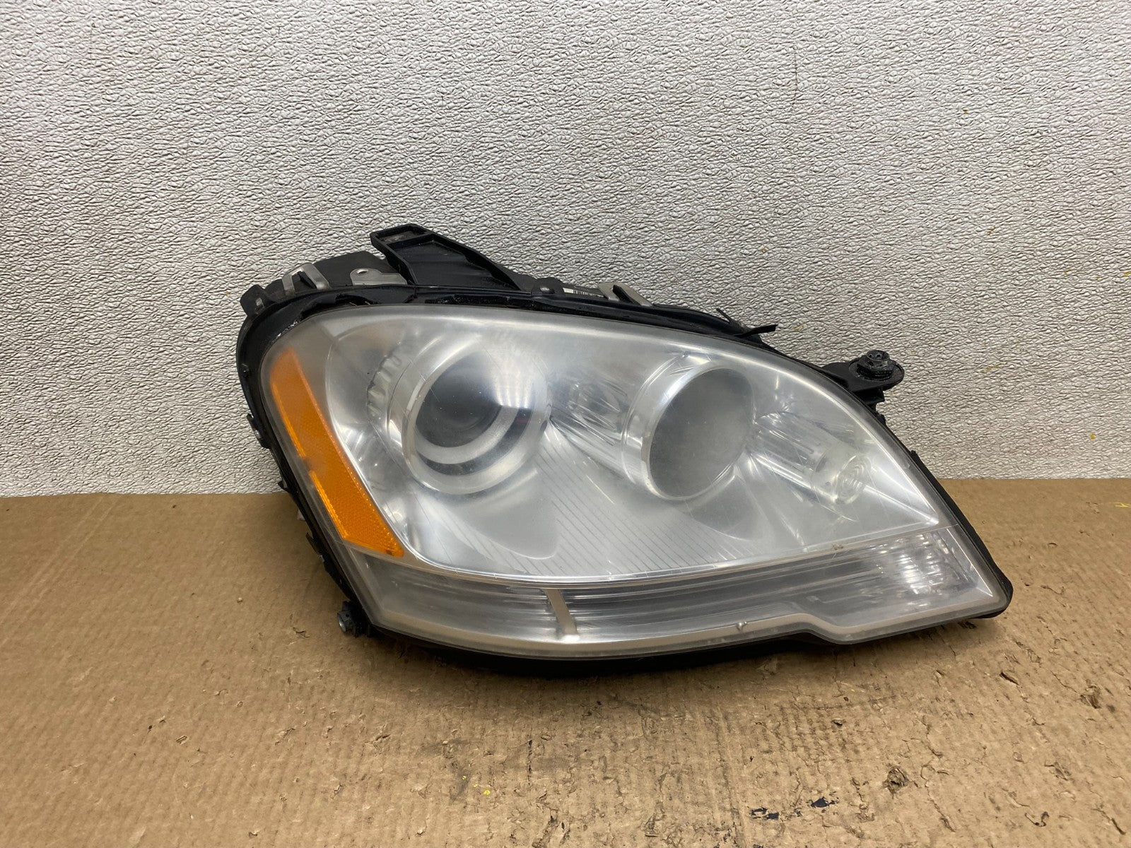 Halogen 2009-2011 Mercedes-Benz ML Class Right Passenger Headlight Oem W7660 DW0