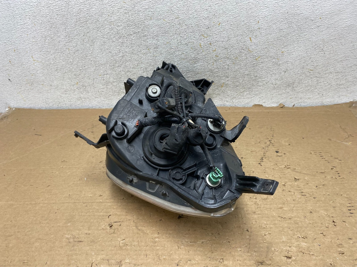 2005 -2006 Honda Crv Cr-v Halogen Headlight Right Passenger Rh AH9215 DW8