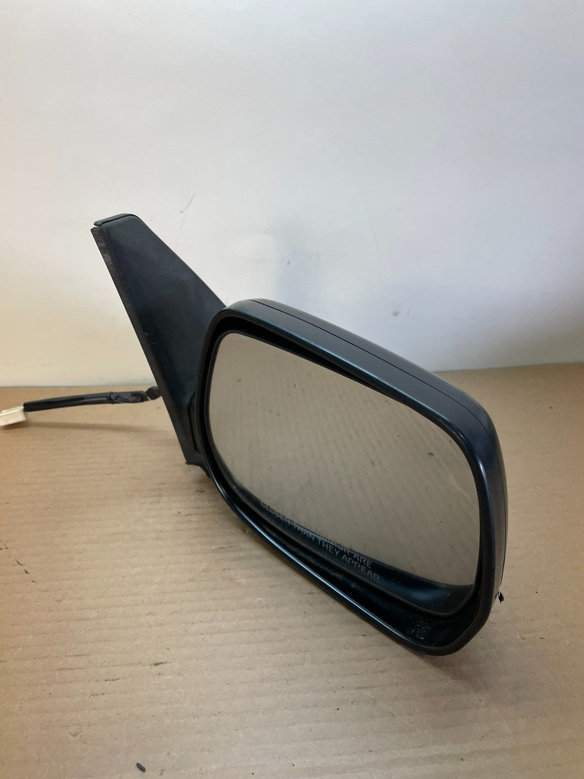 2004 to 2005 Toyota RAV4 Right Passenger RH Side View Door Mirror AH8670 DG2