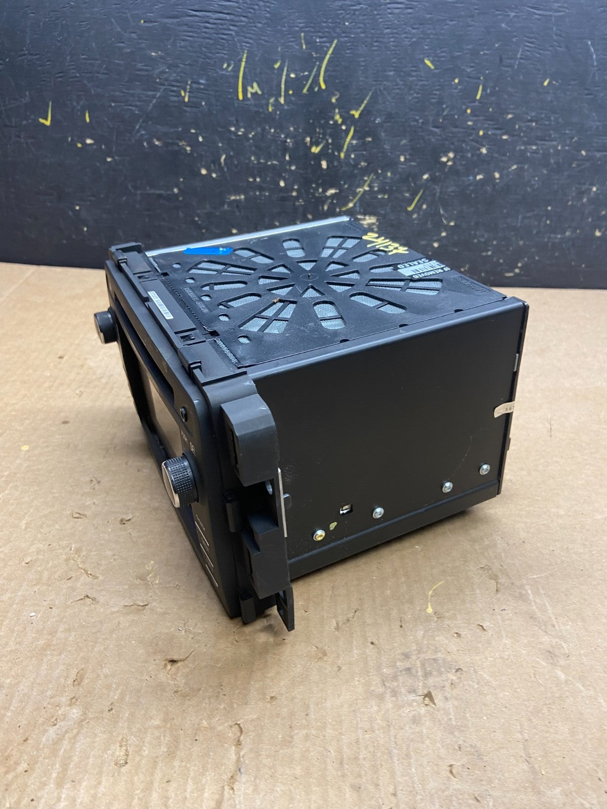2015 2016 2017 GMC Acadia Radio Display Screen AM/FM AUX OEM z4137 DG2