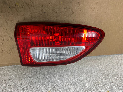 2006 2007 Subaru Tribeca B9 Left Driver Lh Side Tail Light Inner Oem D3650 DG10