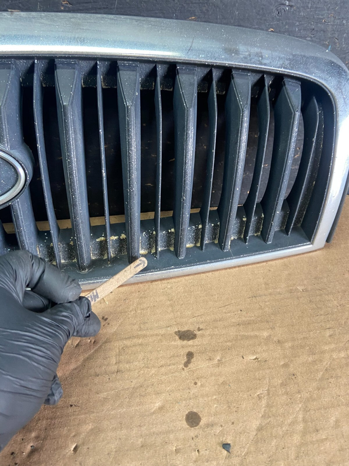 2001 to 2005 Hyundai Sonata Front Upper Grille Grill Bumper OEM O8090 DG6