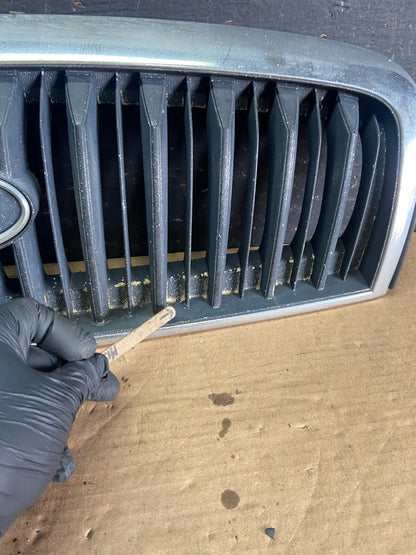 2001 to 2005 Hyundai Sonata Front Upper Grille Grill Bumper OEM O8090 DG6