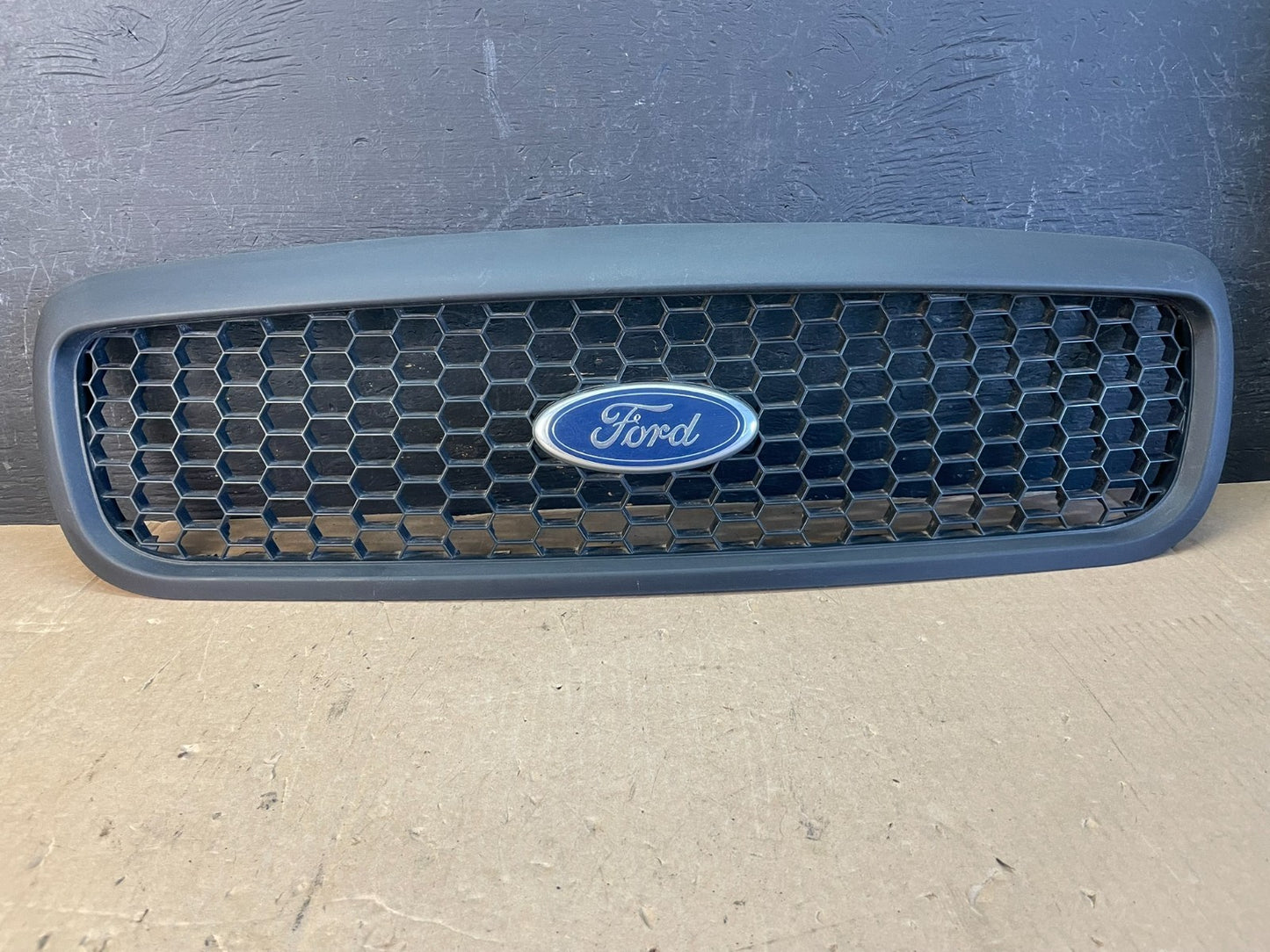 2001-2011 Ford Crown Victoria Front Upper Grille Grill Honeycomb Black AD5750 DG0
