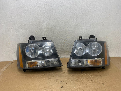 2007 to 2013 Chevrolet Suburban Tahoe Left+Right Set Headlights AH9230 DW0