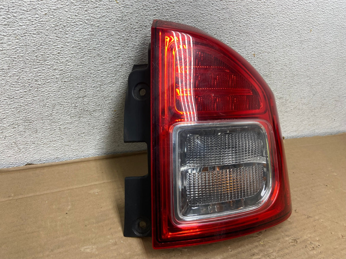 2011 2012 2013 Jeep Compass Right Passenger Rh Side Tail Light AG9281 LK1