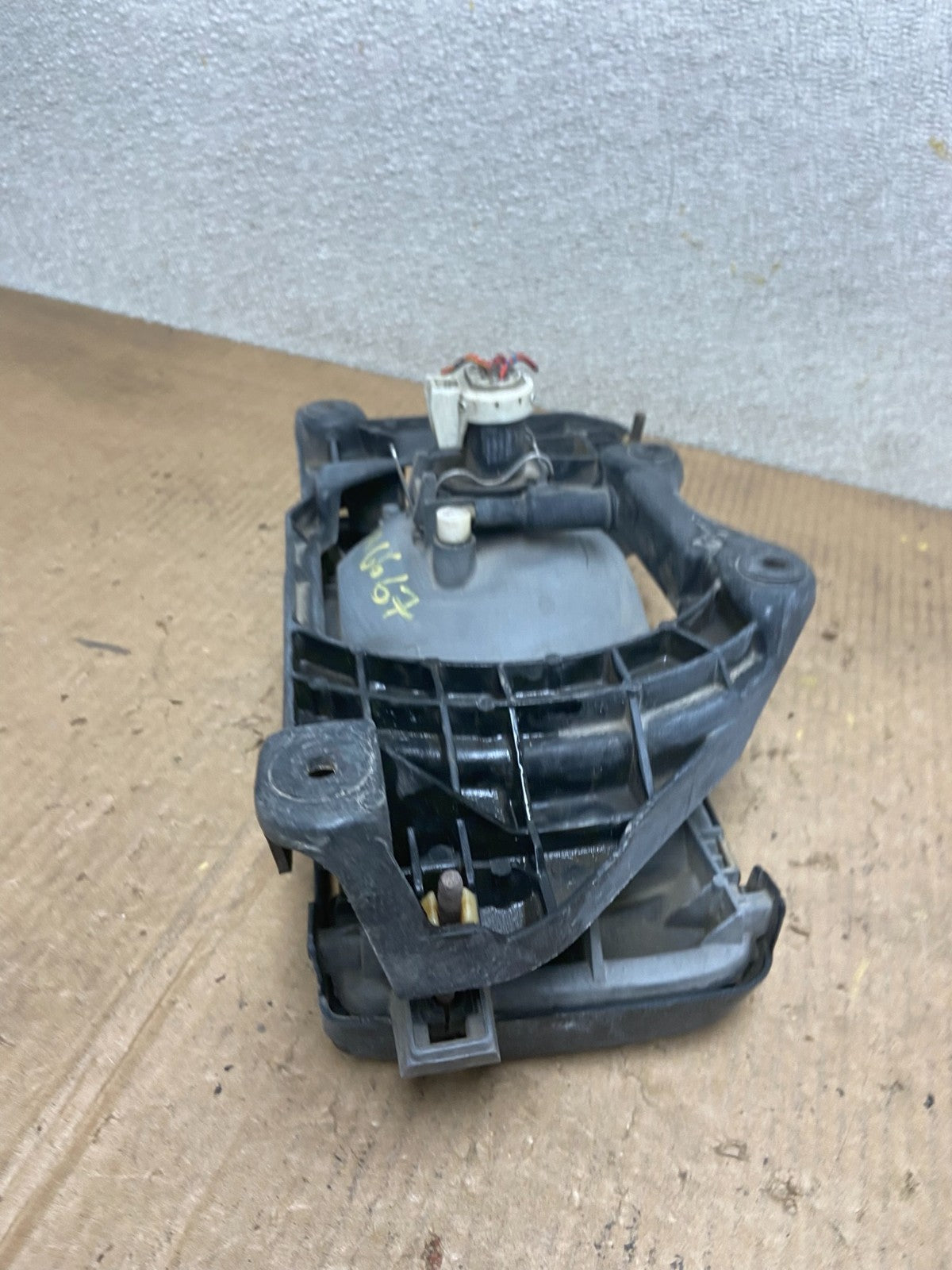 1991 to 1997 Isuzu Rodeo Right Passenger RH Side Halogen Headlight aa6667  DG9