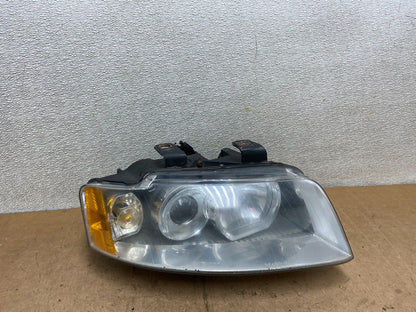 2002 - 2005 Audi A4 Sedan Right Passenger Halogen Headlight OEM X9055 DW0