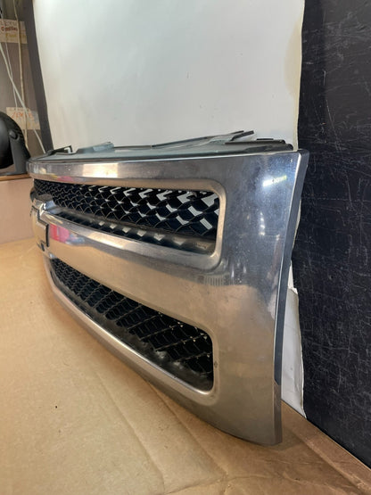2007 to 2013 Chevrolet Silverado 1500 Front Chrome Grille Grill AG0855 DG1