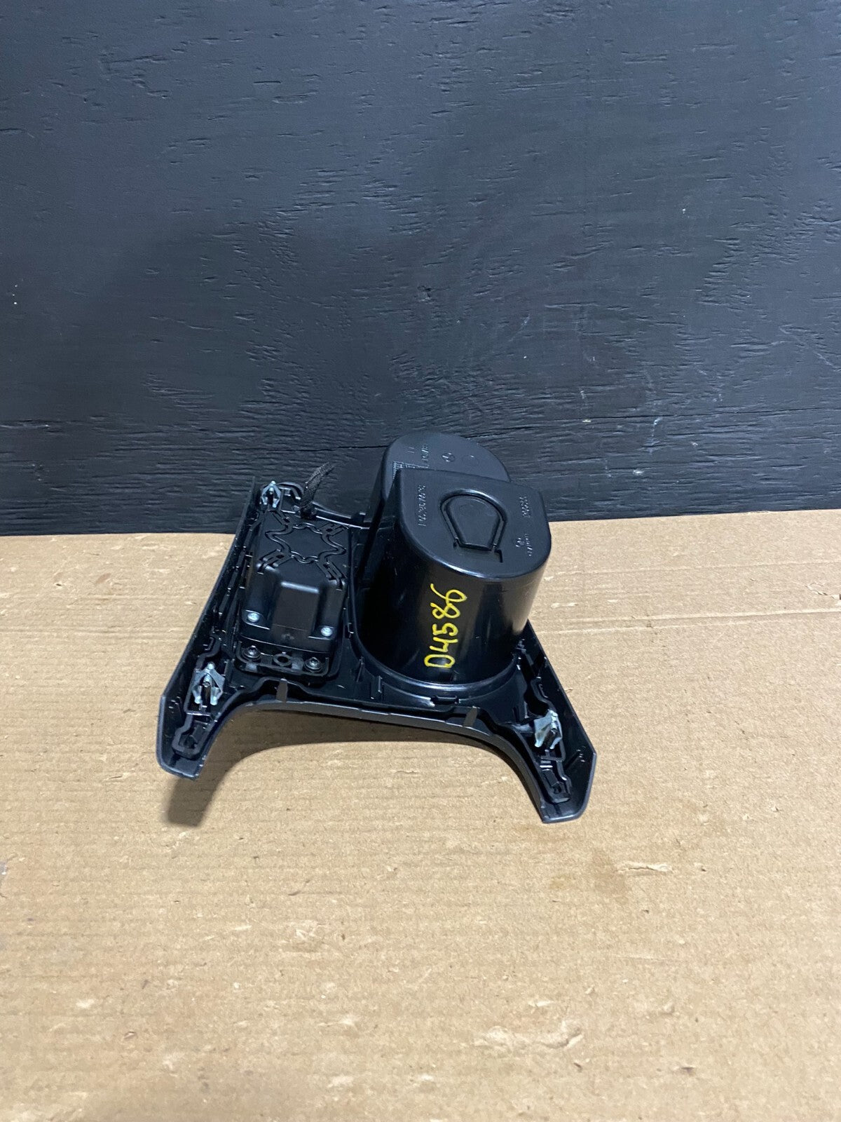2015 to 2017 Mercedes Benz B250 Front Center Console with Controller D45874