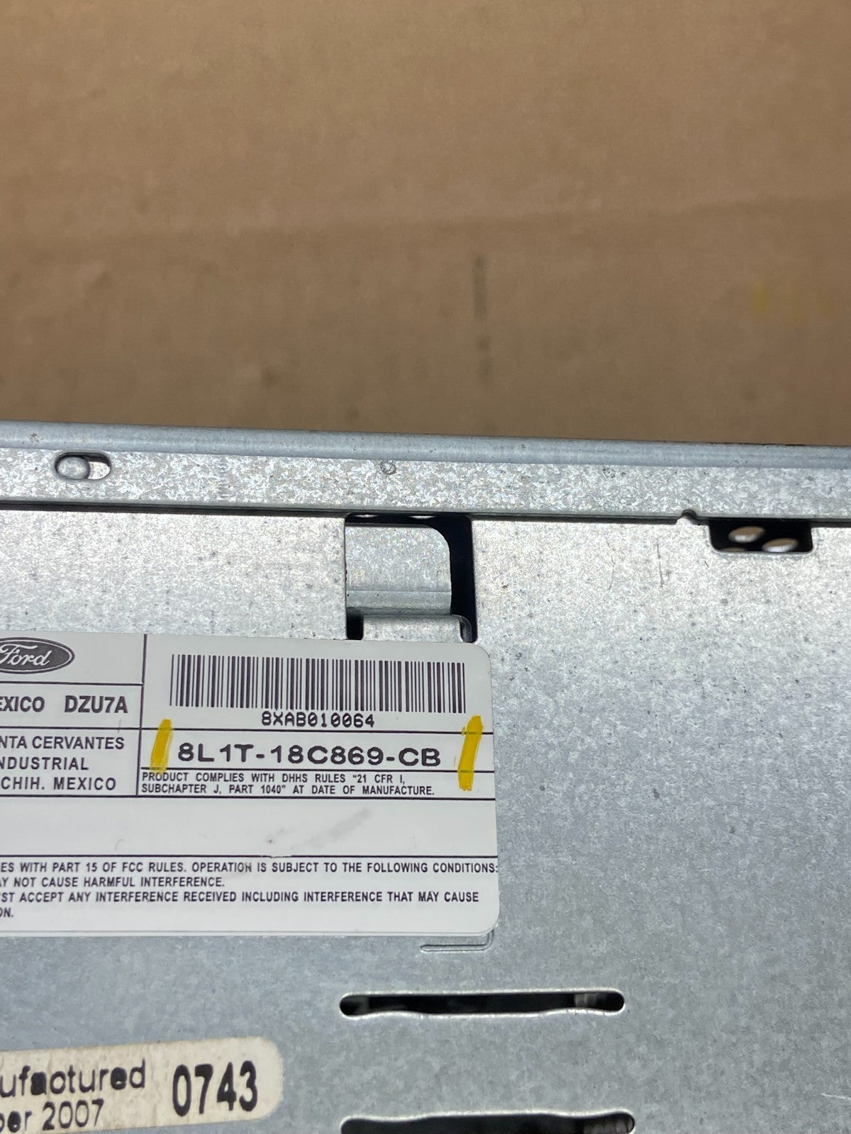 2008 - 2009 Ford Expedition Explorer Radio CD Player Screen Display OEM t4450 DG5