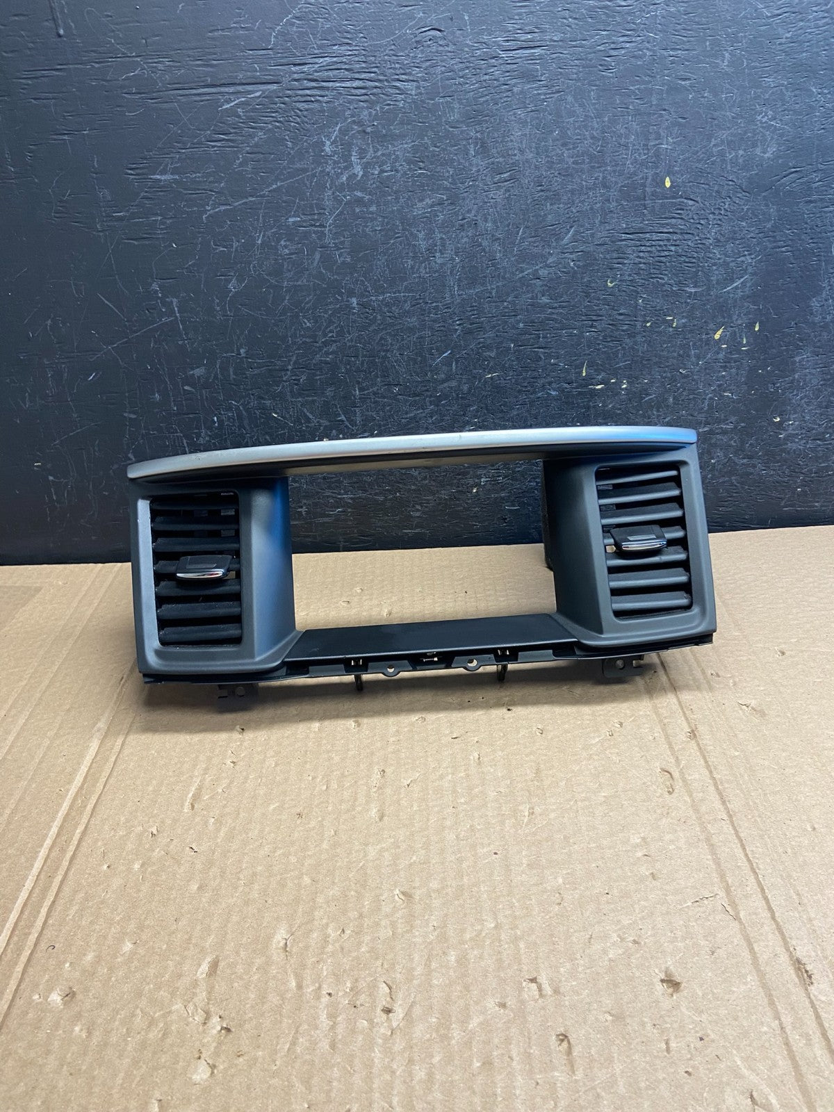 2013 to 2020 Nissan Pathfinder Center Dash Radio Trim Bezel Surround AF6177 DG0