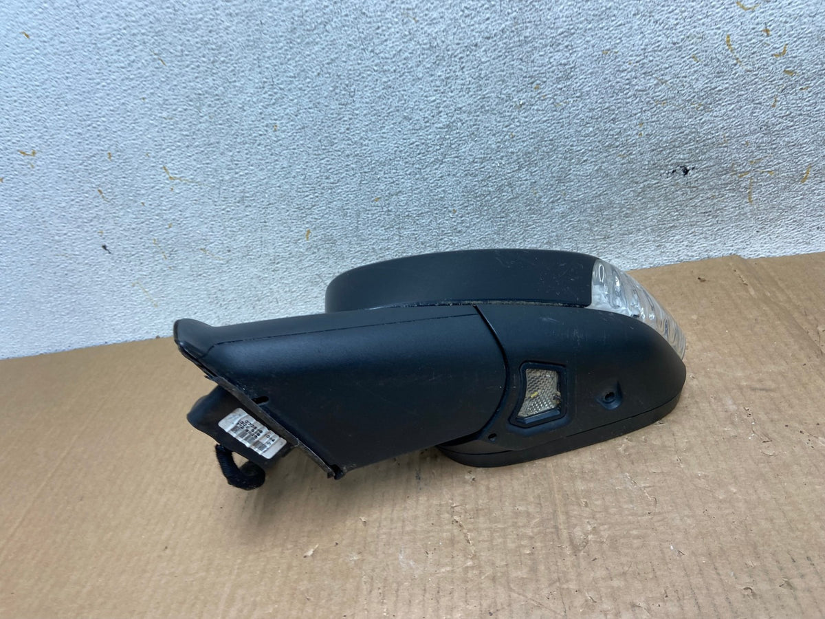 2007 to 2014 Volvo XC90 Left Driver View Door Turn Signal Mirror AI5827 LK3