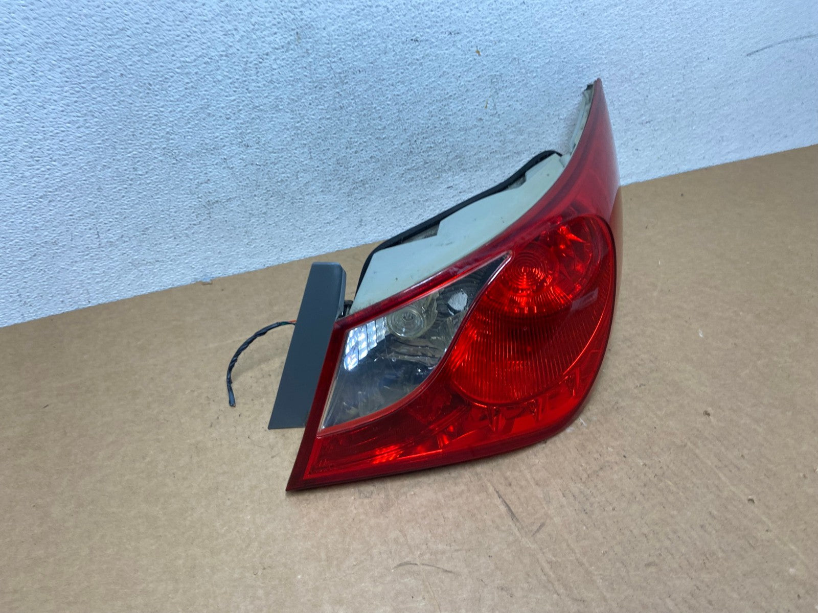 2011 2012 2013 Hyundai Sonata Right Passenger RH Tail Light AD5501 LK2