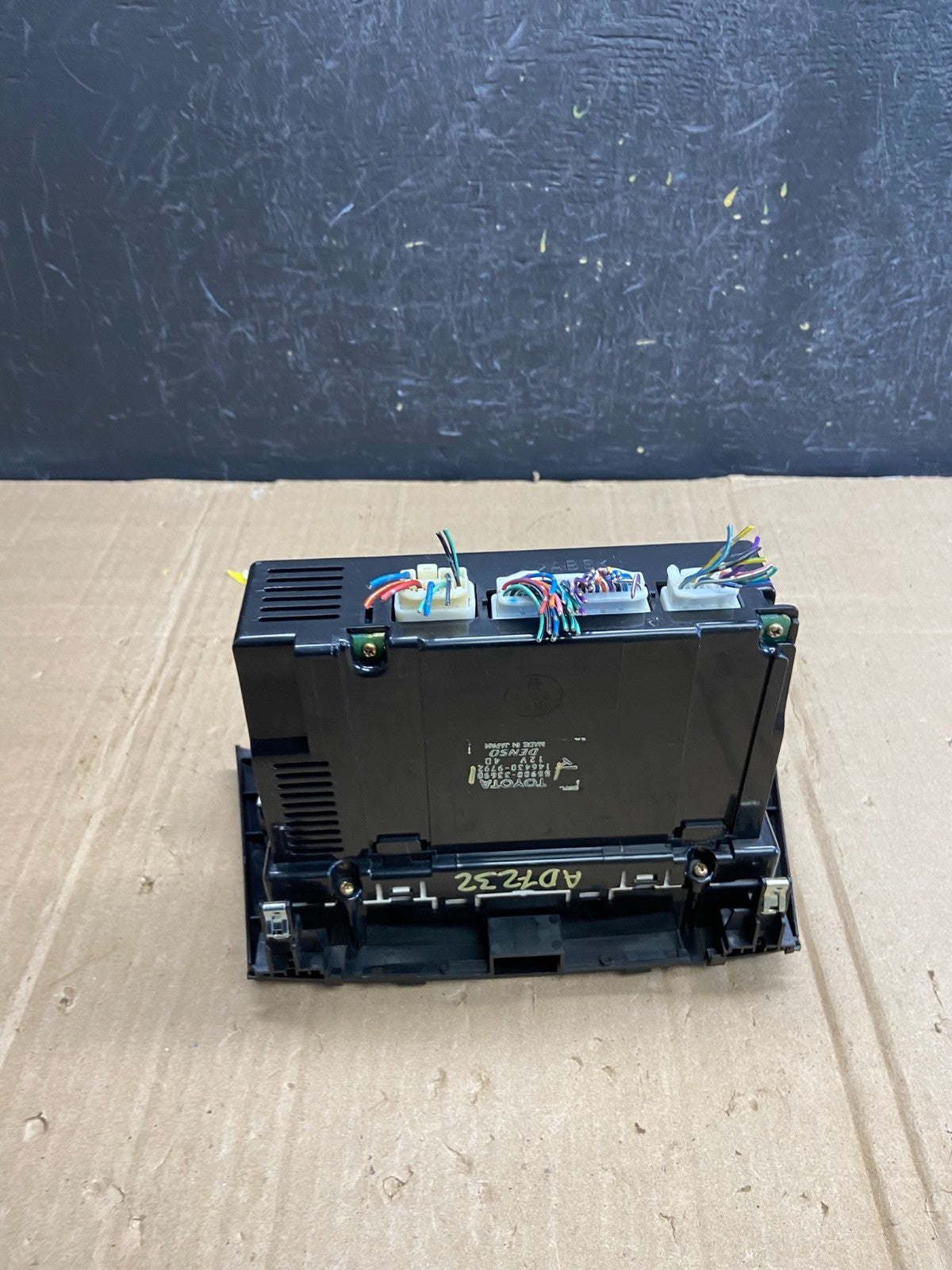 2002 - 2003 Lexus ES300 Center Dash A/C AC Heater Climate Control Unit ad7232 DG7