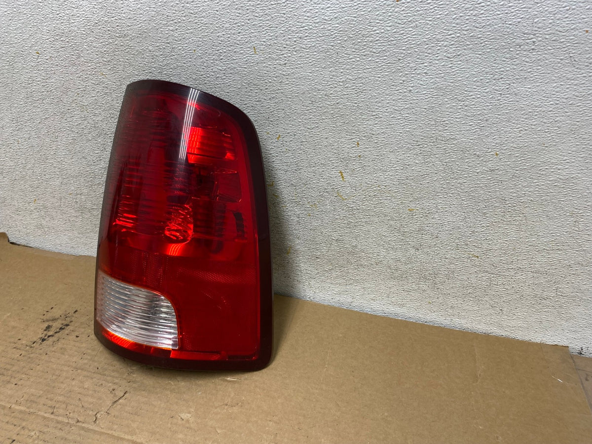 2010 to 2018 Dodge Ram 1500 Right Passenger RH Side Tail Light AH8043 LK2