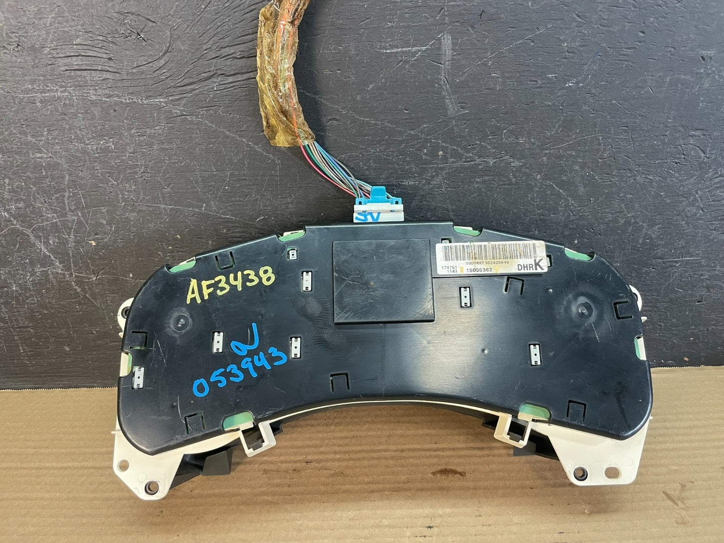 2002 GMC Yukon Speedometer Cluster Gauge AF3438 DW7
