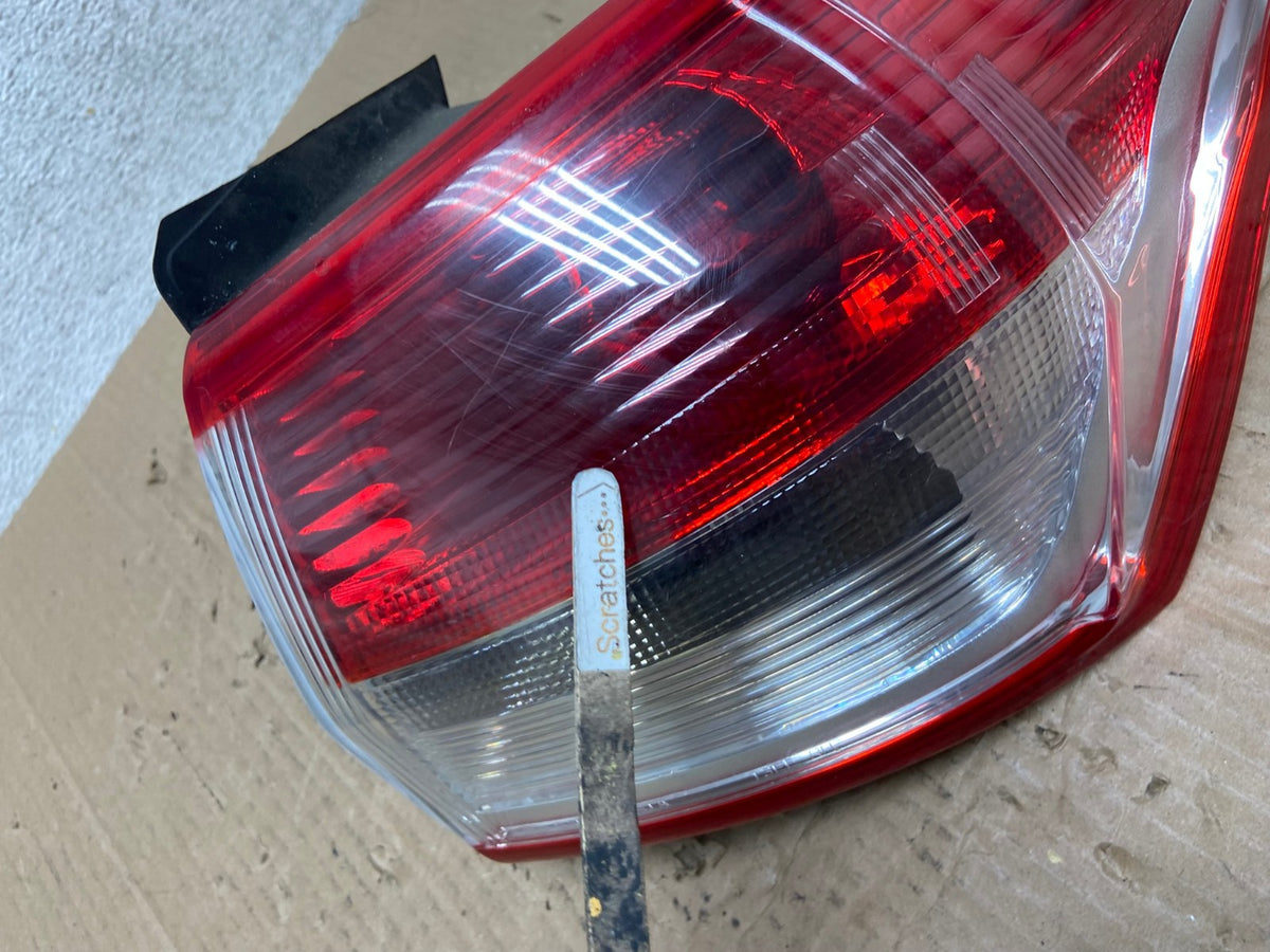 2013 to 2016 Ford Escape Right Passenger RH Side Tail Light AI1297 LK3