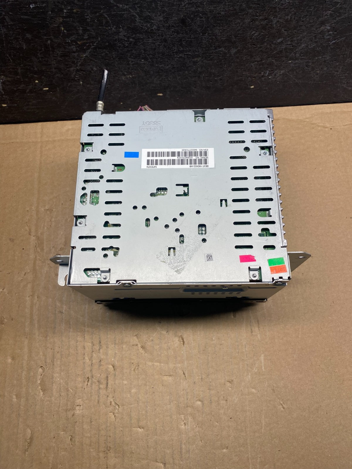 2010 to 2012 Ford Fusion Radio Audio Receiver AM FM CD MP3 ae7934 DG4